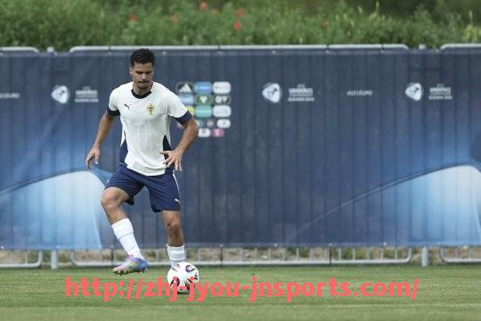 jiuyou九游娱乐-西甲联赛各队名单的最新更新与阵容分析