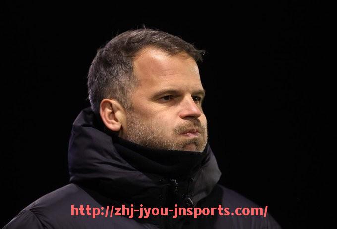 jiuyou九游娱乐-世俱杯判罚争议事件回顾与裁判执法标准调整分析